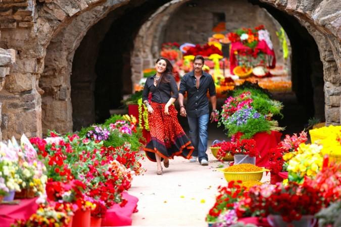 'Kuch Toh Hua Hai' between Ajay Devgn and Kareena Kapoor Khan
