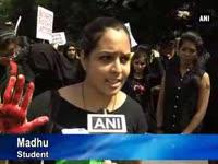 college-students-protest-against-sexual-assault-of-bangalore-school-girl