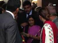 sushma-swaraj-visits-revered-hindu-temple-in-nepal