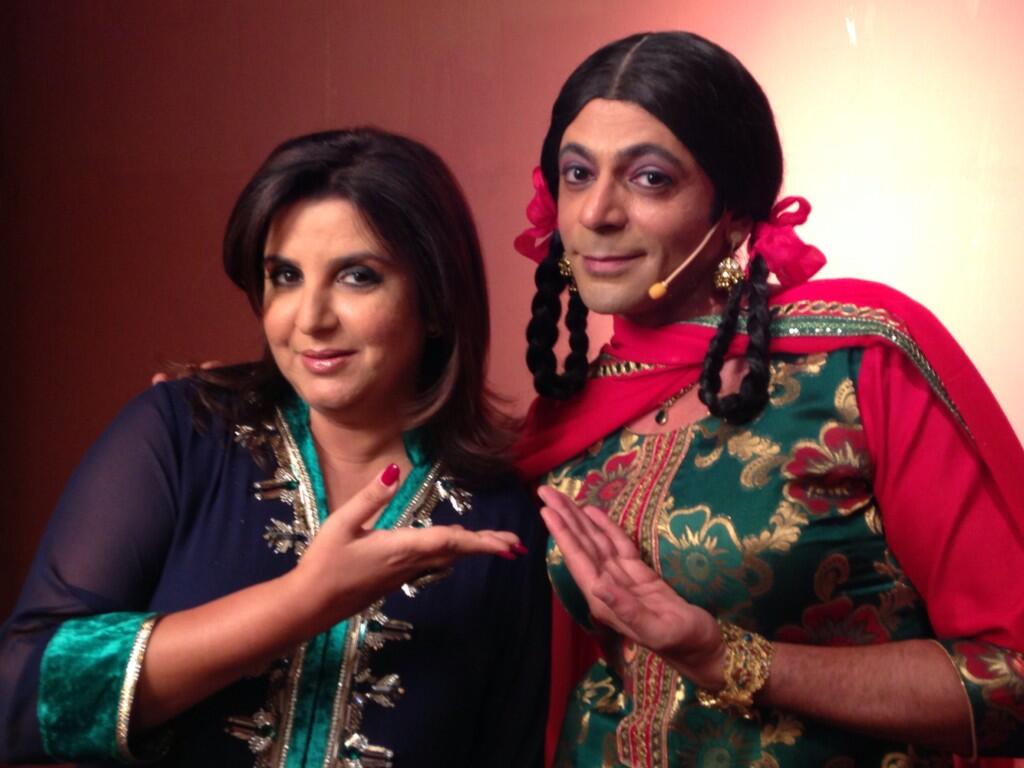 Sunil Grover's Gutthi poses with Farah Khan