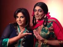 Sunil Grover's Gutthi poses with Farah Khan