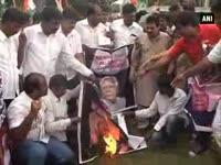 congress-protests-in-bangalore-against-natwar-singhs-book