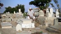 gazans-seek-dignity-in-cemeteries-filled-by-conflict
