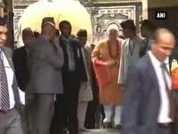 pm-modi-visits-pashupatinath-temple-in-nepal