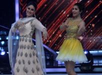Kareena Kapoor promotes 'Singham Returns' on 'Jhalak Dikhhla Jaa'