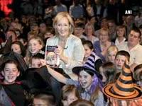 jk-rowling-wants-orphan-kids-to-be-moved-into-family-care