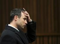Closing arguments in the murder trial of Oscar Pistorius begin in the Pretoria High Court with the athlete accused of 'deceit'.