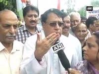 bhopal-congress-protests-demanding-increase-in-pension-for-old-people