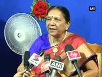 gujarat-cm-anandiben-patel-extends-greetings-on-raksha-bandhan