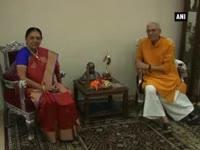 anandiben-patel-ties-rakhi-to-gujarat-governor-op-kohli