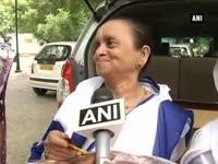 widows-school-children-visit-7rcr-to-tie-rakhi-to-pm