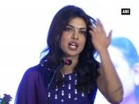 priyanka-chopra-encourages-women-empowerment-at-unicef-event