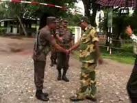 soldiers-guarding-indian-border-exchange-sweets-to-mark-68th-independence-day