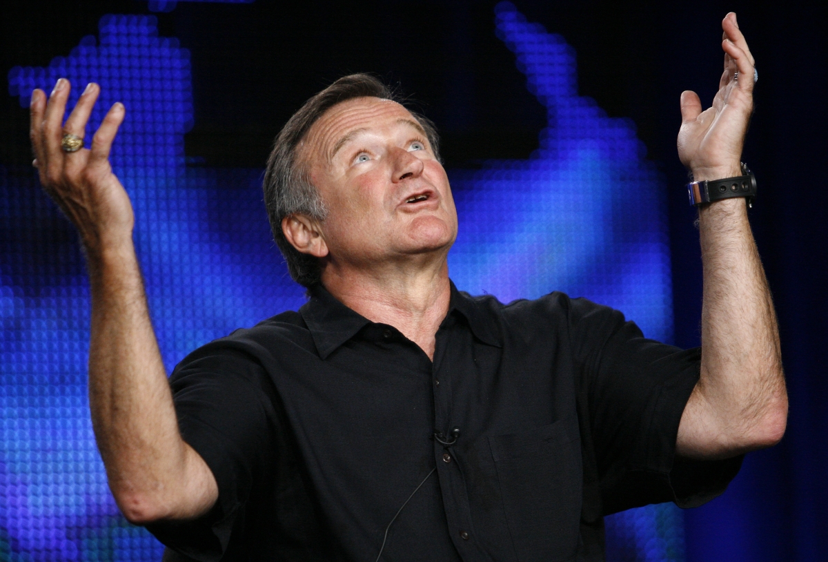 The death of comedian Robin Williams is still fresh in our memories and people are still grieving the untimely loss. Moreover, his suicide has brought much attention to depression and Parkinson's disease, since it was brought to the limelight by Williams' widow Susan Schneider that he was diagnosed with early stages of Parkinson's a few months prior to his death on 11 August. It was announced during the red carpet roll-out ceremony that Williams will be honoured at the 66th Primetime Emmy Awards by close friend Billy Crystal. Robin Williams committed suicide