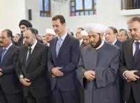 US President Barack Obama is considering air strikes on the bases of the Islamic State militants in Syria indirectly helping Assad.