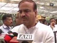 karnataka-cm-many-other-pay-tribute-to-ur-ananthamurthy