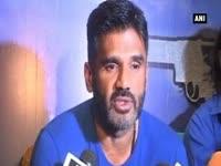 sunil-shetty-promotes-desi-katta-in-jaipur