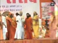 followers-of-sai-baba-and-shankaracharya-entered-into-clash-in-chhattisgarh