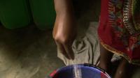 ivorians-try-to-prevent-ebola-by-washing-with-salt