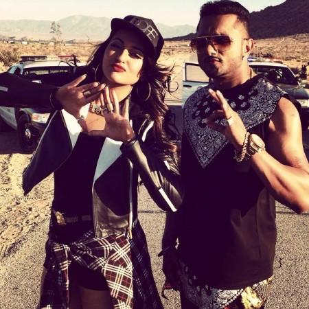 Yo Yo Honey Singh, Sonakshi Sinha in 'Desi Kalakaar'