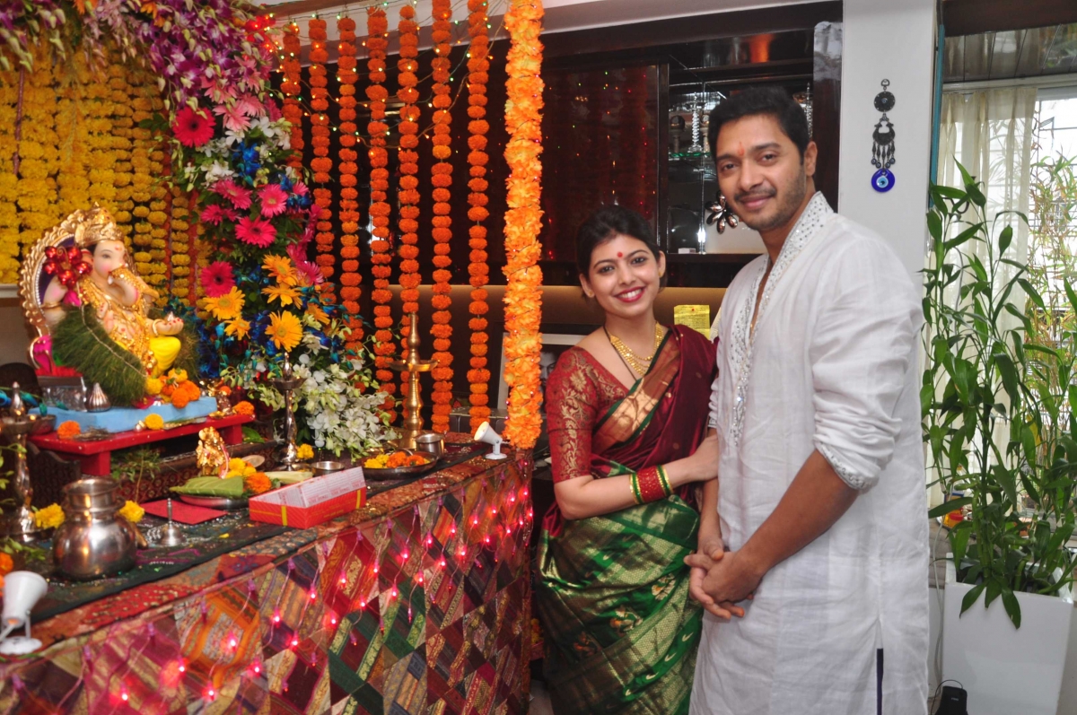 Shreyas Talpade with wife Shreyas Talpade