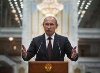 American Senators have urged the Obama administration to send weapons in eastern Ukraine and help the country fight