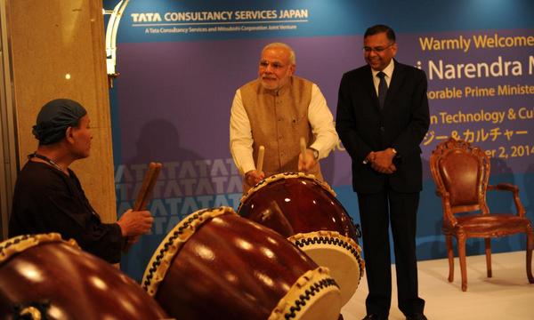 Modi plays the drums