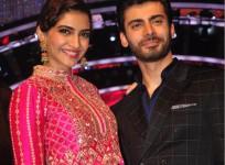 Sonam Kapoor, Fawad Khan promote 'Khoobsurat' on Jhalak Dikhhla Jaa 7