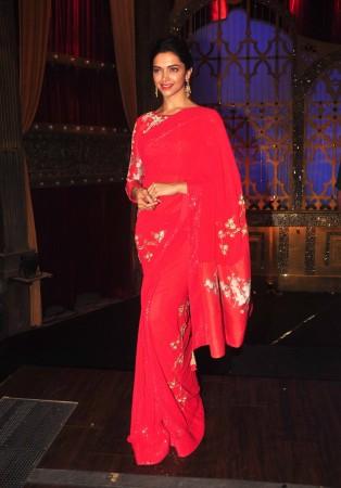 Arjun Kapoor, Deepika Padukone promote 'Finding Fanny' on 'Cinestars ki Khoj'