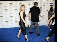 hilary-duff-claims-leaked-nude-snaps-are-fake