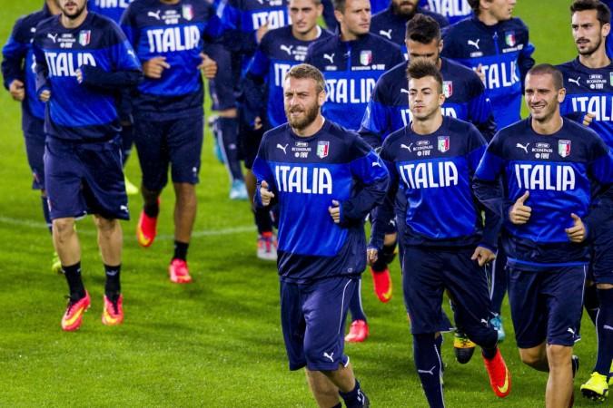 Italy's players attend a training session at Ullevaal Stadium in Oslo September 8, 2014. Italy will play host nation Norway in their Euro 2016 Group H qualifying soccer match on September 9. Italy