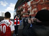 Arsenal Emirates Stadium Dennis Bergkamp statue