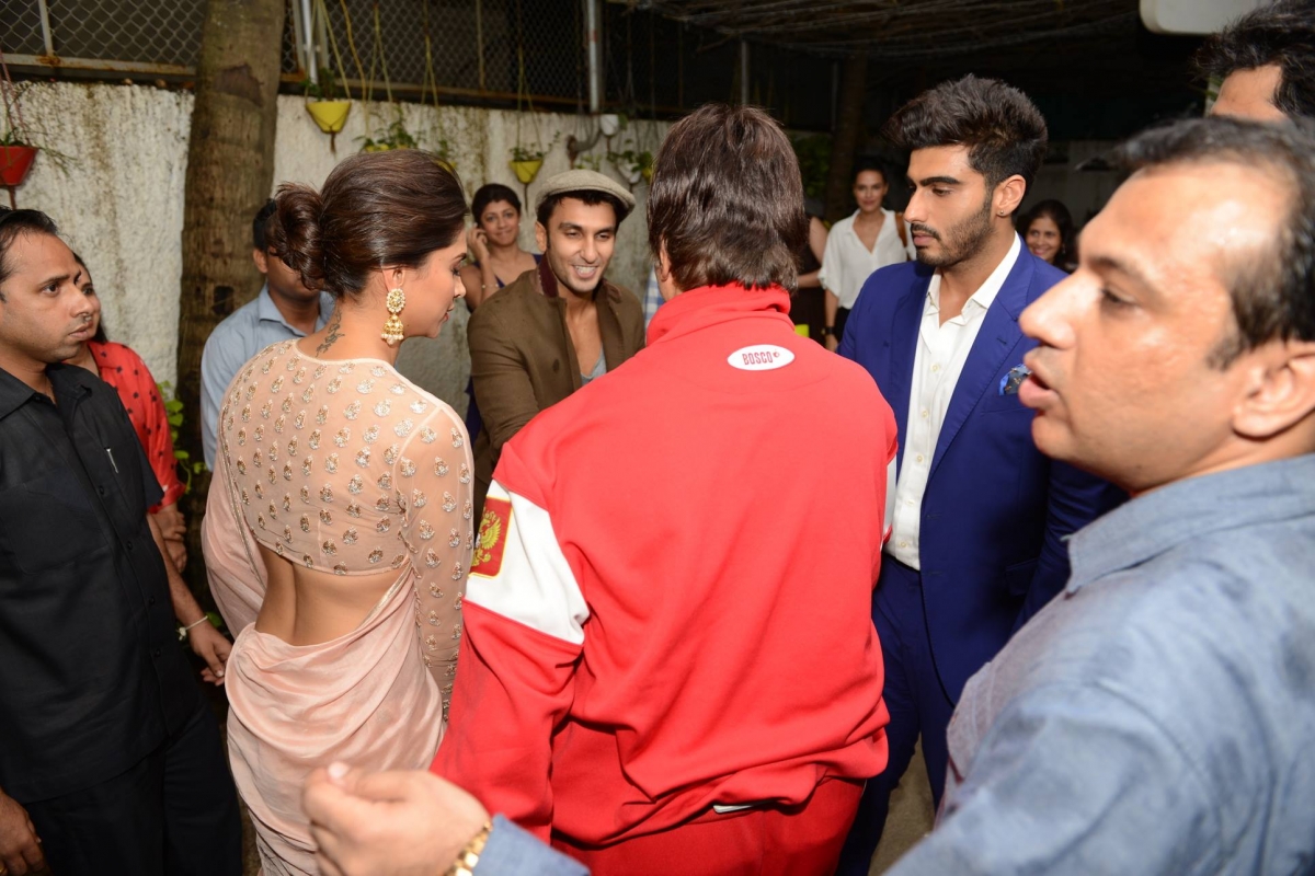 Amitabh Bachchan with the cast of Amitabh Bachchan at 'Finding Fanny' special screening