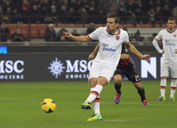 Roma midfielder Strootman is keen on a move to Manchester United Kevin Strootman