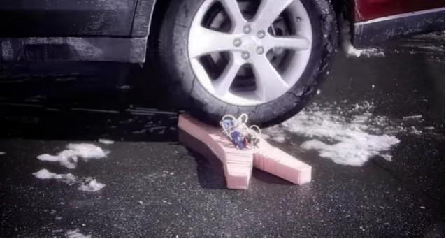 Robot made in Harvard keeps going after being run over by a car Robot made in Harvard keeps going after being run over by a car