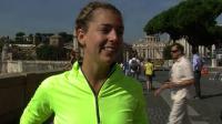 tourists-enjoy-guided-tour-of-rome-at-a-jog