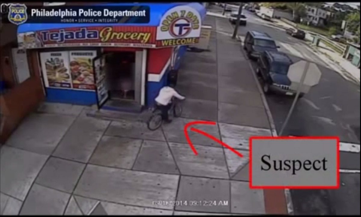 The thief was captured on CCTV camera on his bicycle when he came to the store Philadelphia Thief used Banana as a Handgun, Robbed a Store