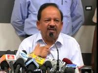 health-minister-praises-kerala-cm-for-reducing-liquor-availability