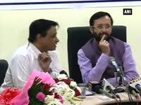 ib-minister-launches-free-air-sms-service-in-different-languages
