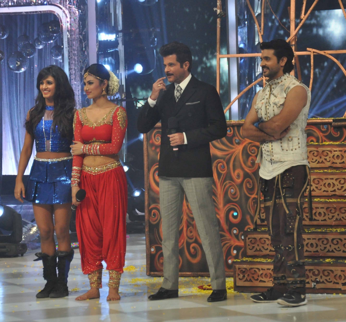 Jhalak Dikhhla Jaa Season 7 Full Episodes 'Jhalak Dikhhla Jaa 7' Super Finale: Anil Kapoor Romances Madhuri Dixit