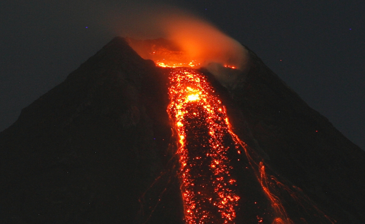 Mayon Volcano Update: Alert Level 3 Continues Exhibiting Relatively 