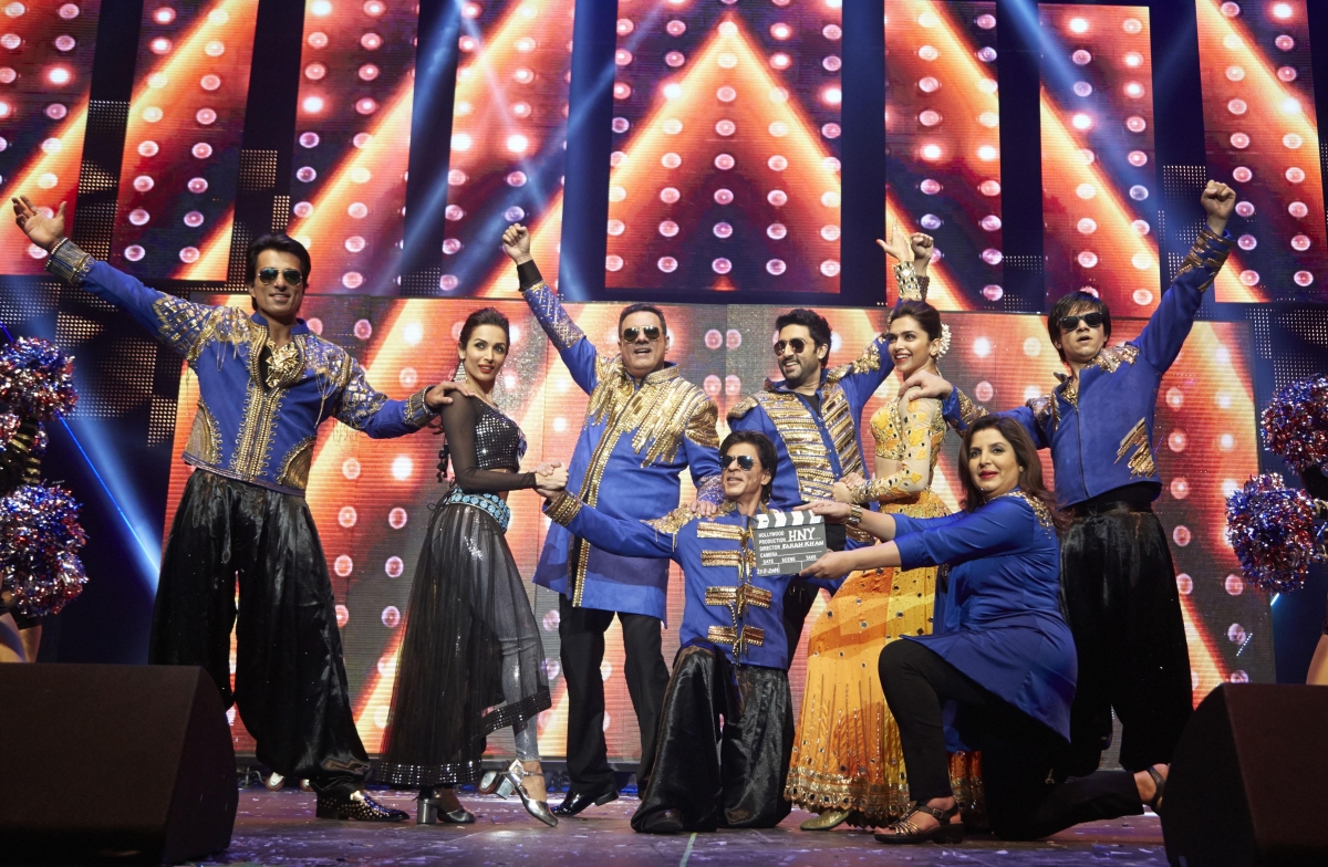 'SLAM! The Tour!': 'Happy New Year' Stars Set the Stage on Fire