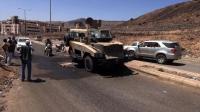 yemenis-tour-abandoned-house-of-prominent-islamist-leader