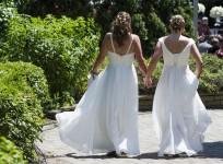 Gang organises Fake Gay Marriages for £10,000, cheats Immigration Authorities