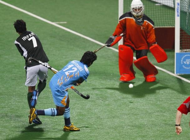 Pakistan beat India with a last minute goal from Waqas. hockey