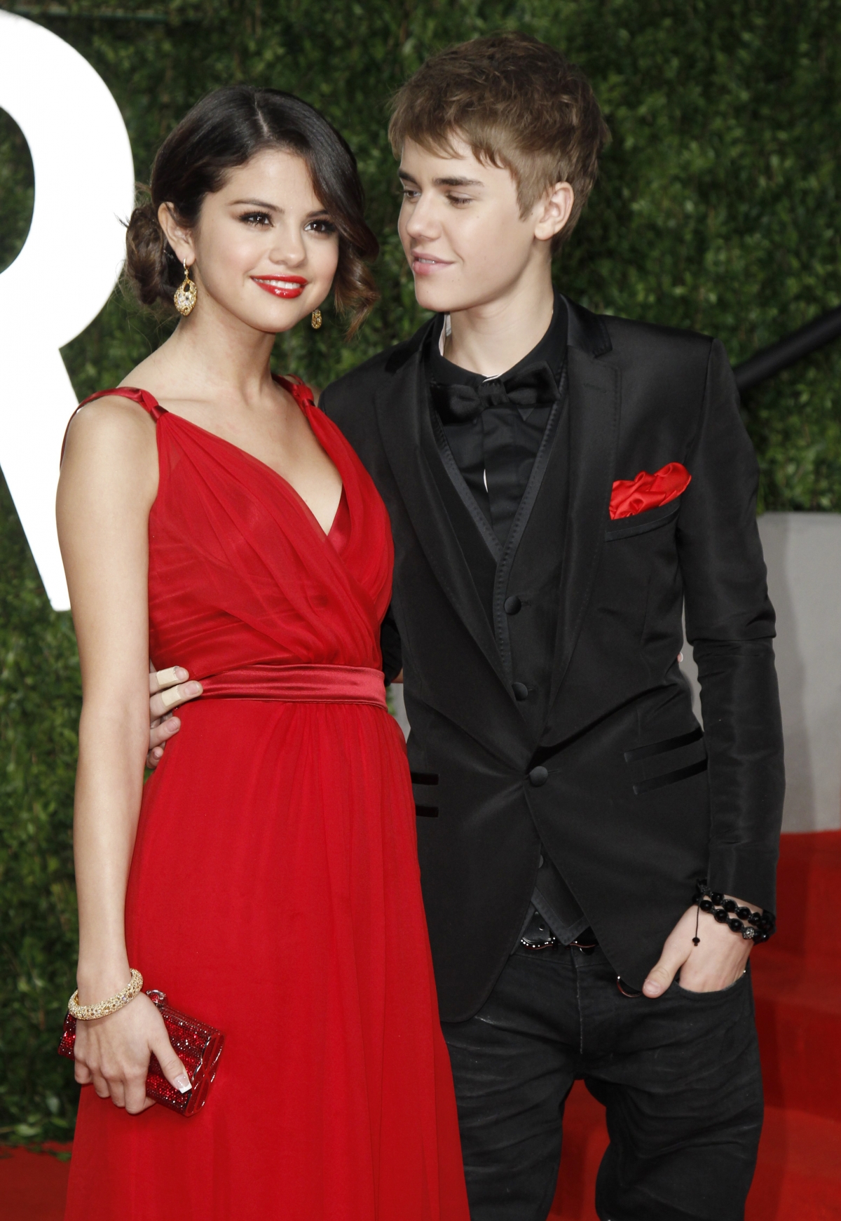 Justin Bieber Selena Gomez Fight Come Get It Singer Expected Engagement Ring From Her Boyfriend Ibtimes India