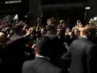 expatriate-indians-hail-pm-modi-as-he-arrives-in-us