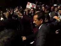 pm-modi-gets-rockstar-like-welcome-at-new-york-hotel-on-his-arrival