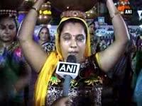 devotees-perform-ancient-garba-to-please-goddess-durga-during-navratri