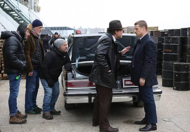 Detective James Gordon investigates child trafficking. Gotham